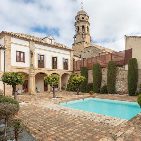 Hotel Puerta De La Luna Baeza Esterno foto