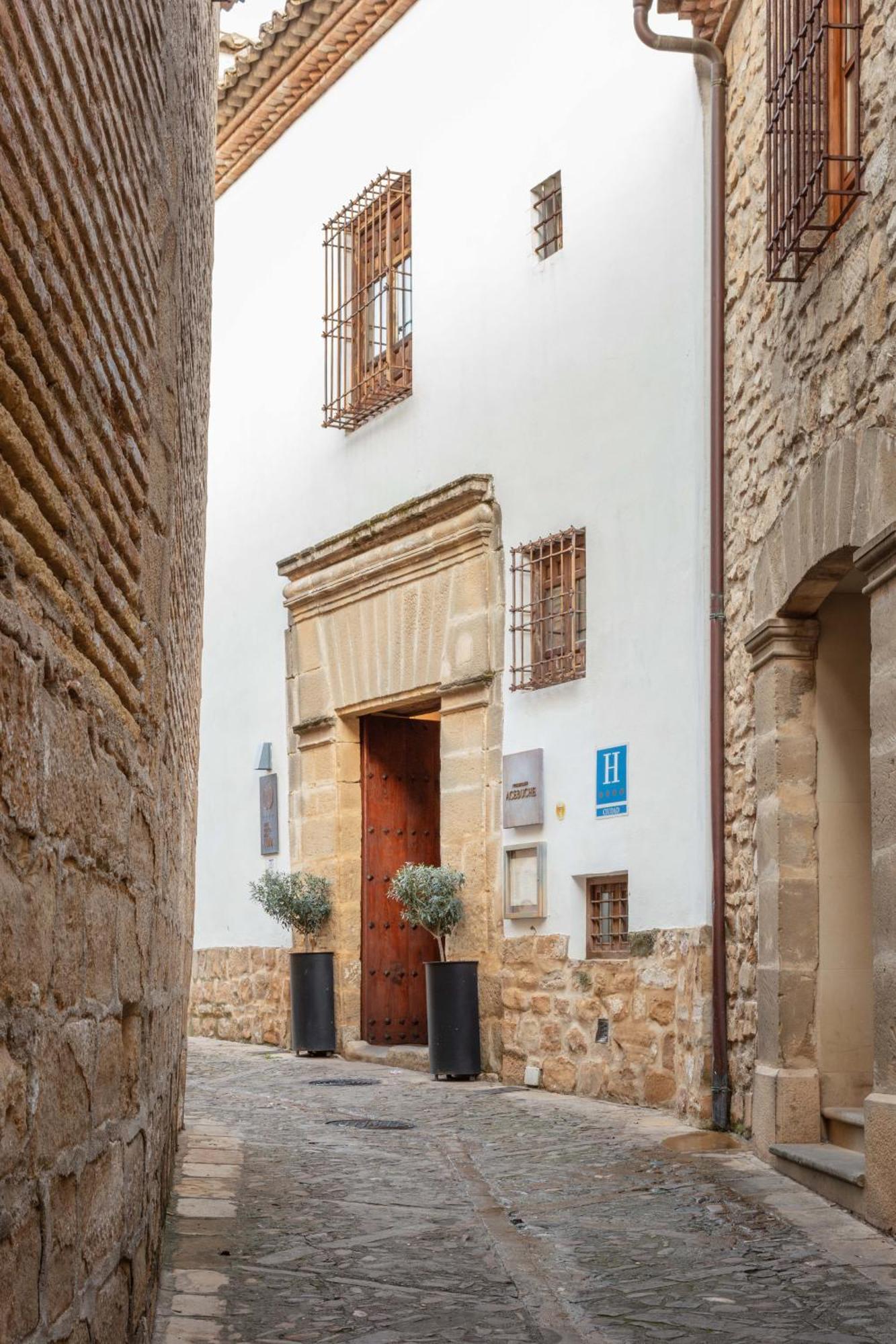 Hotel Puerta De La Luna Baeza Esterno foto