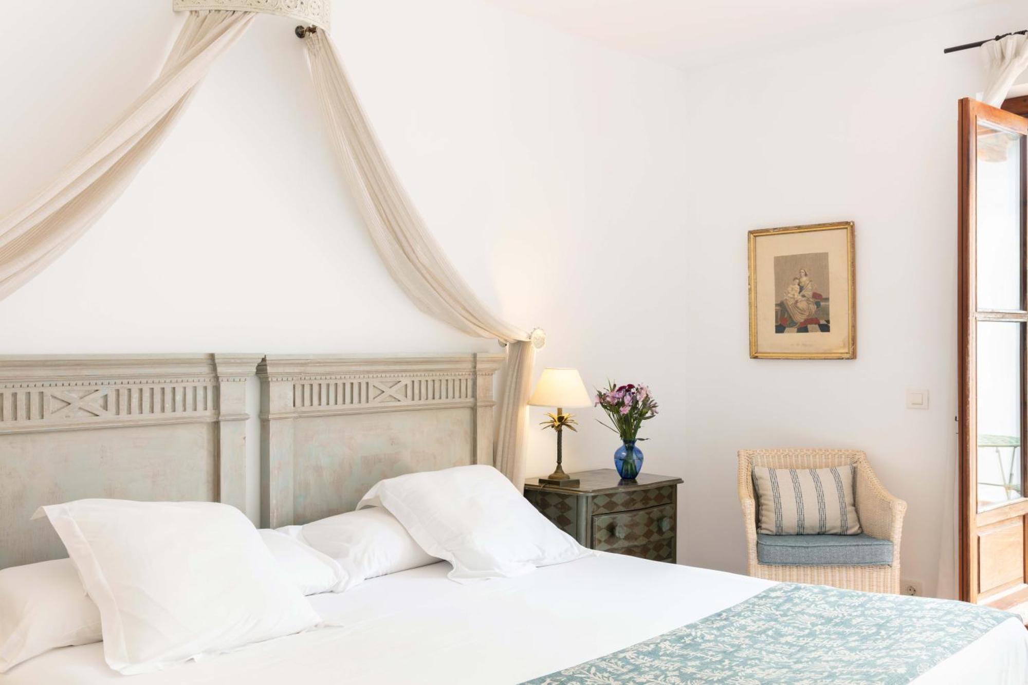 Hotel Puerta De La Luna Baeza Esterno foto