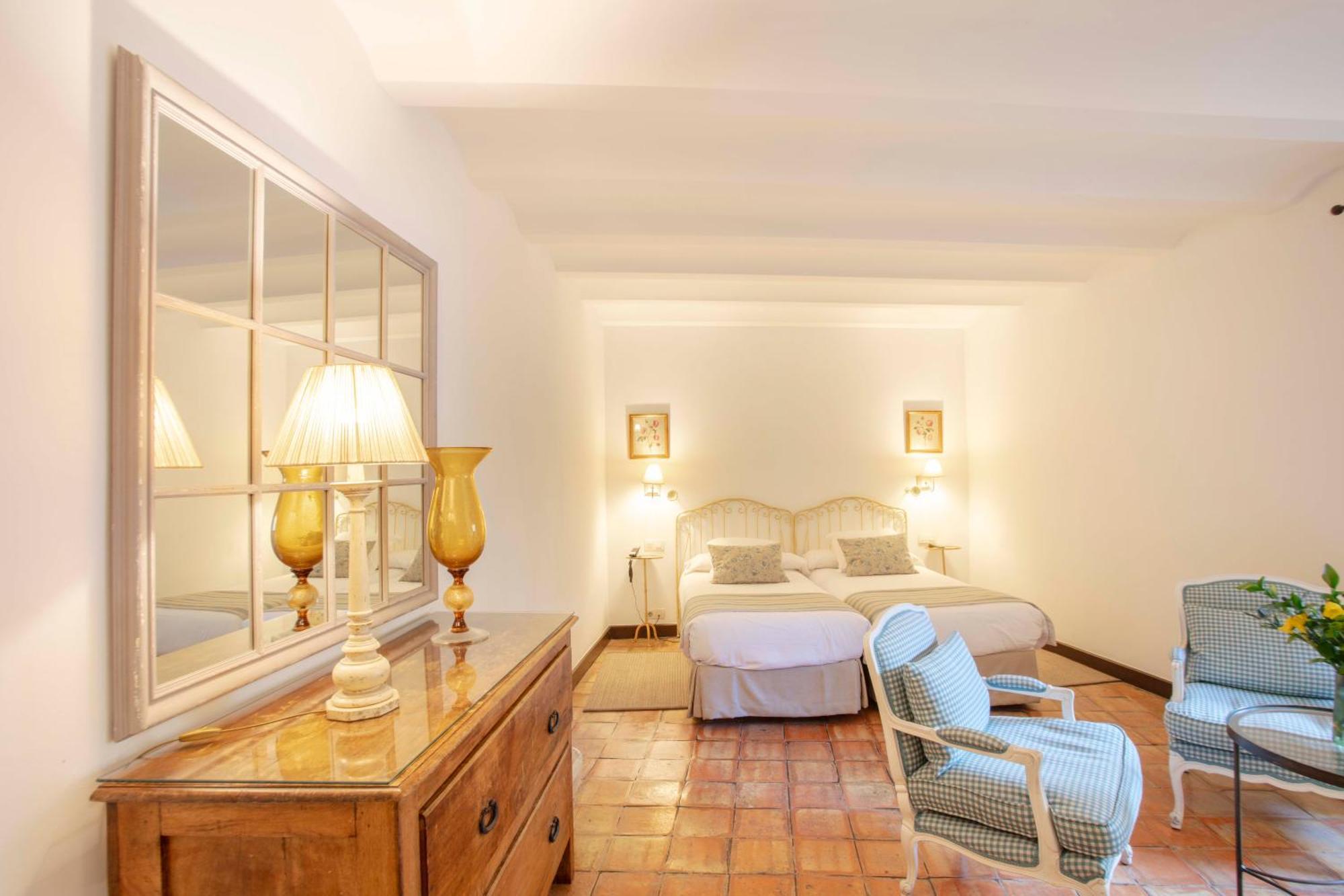 Hotel Puerta De La Luna Baeza Esterno foto