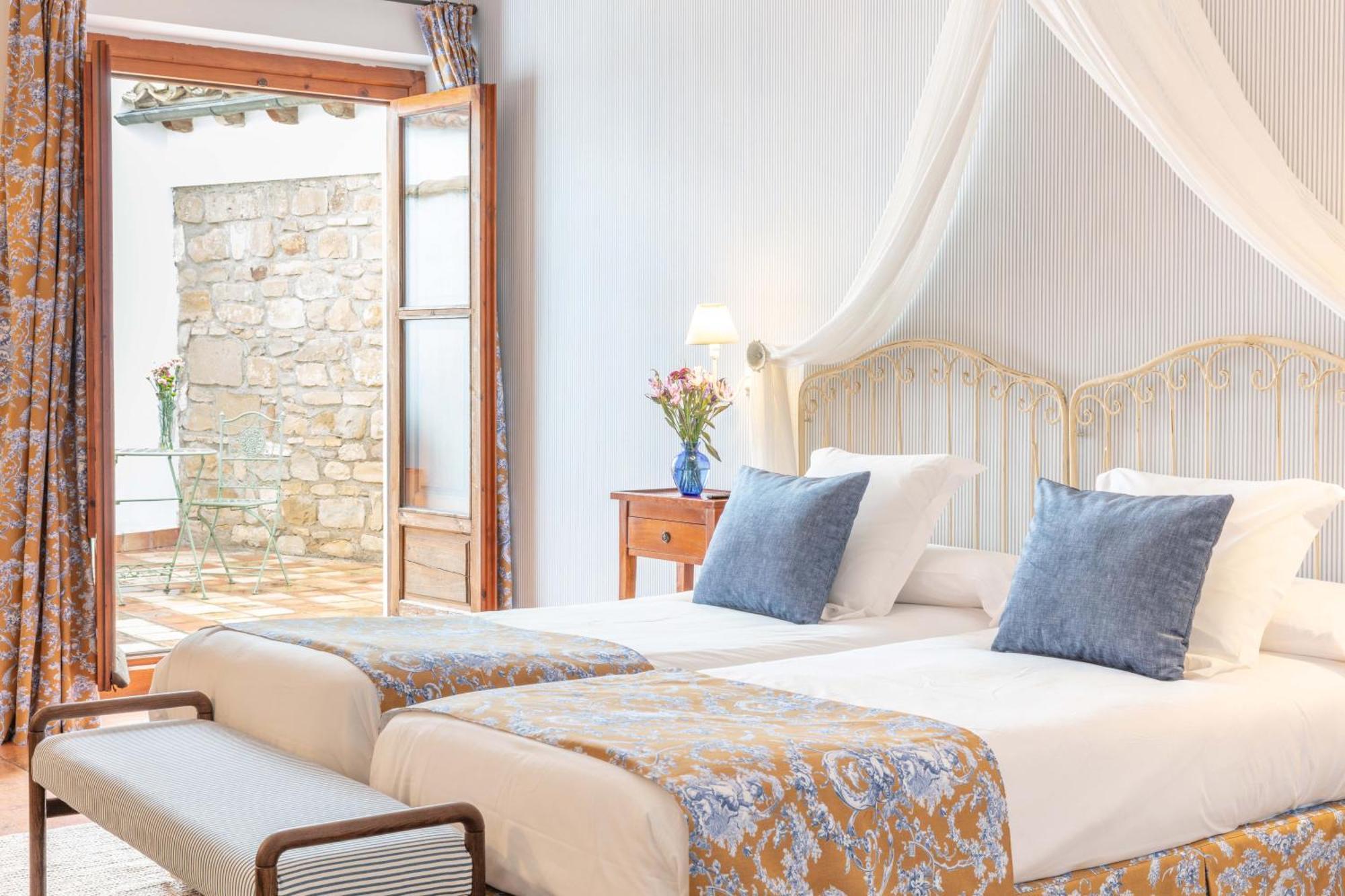Hotel Puerta De La Luna Baeza Esterno foto